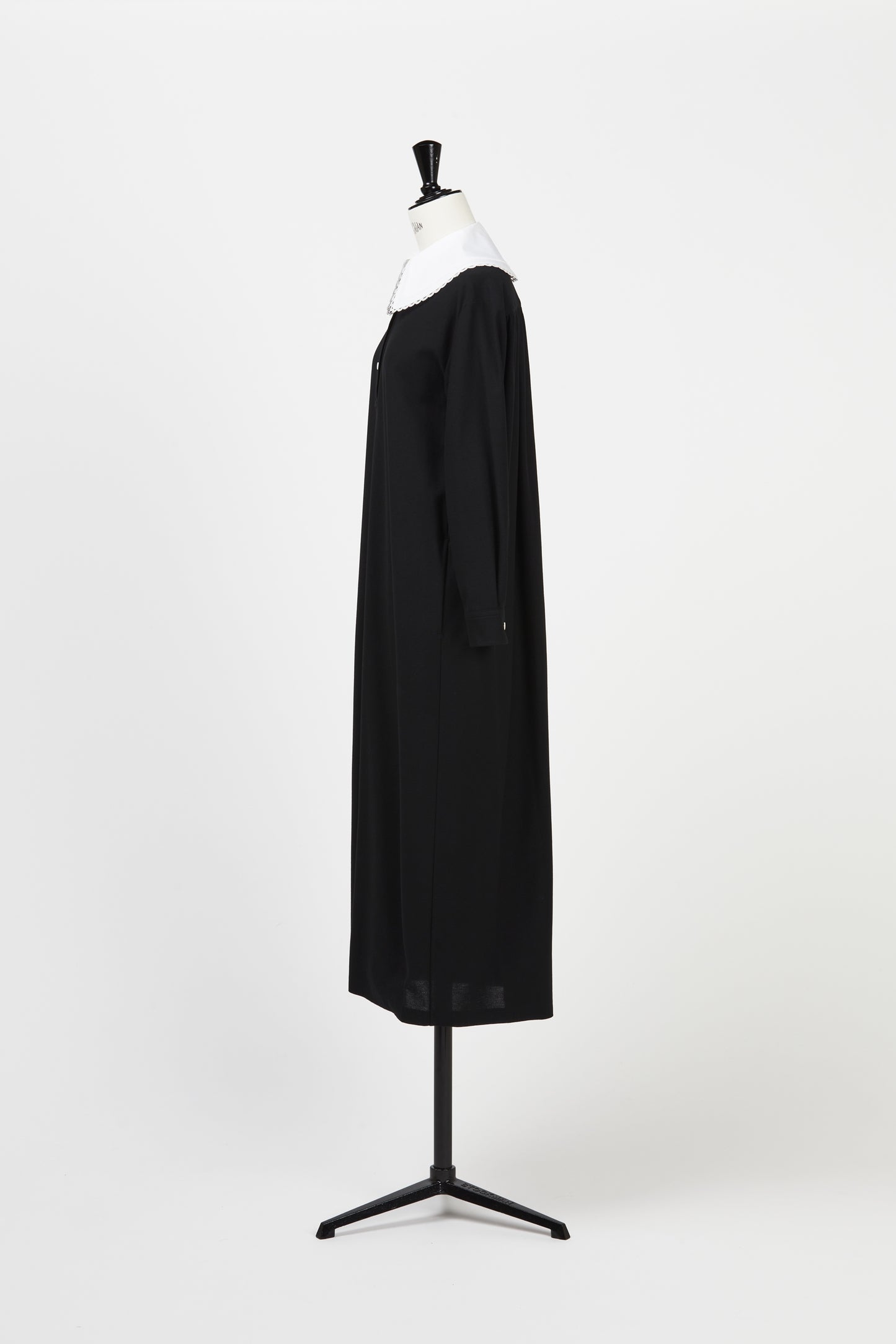 White Frill Collar Polo DressPolissena