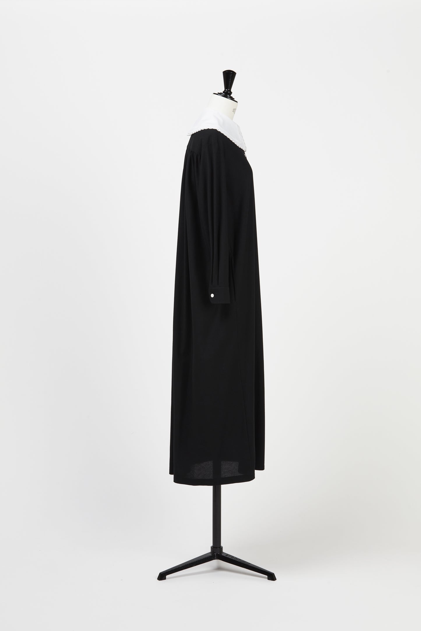 White Frill Collar Polo DressPolissena